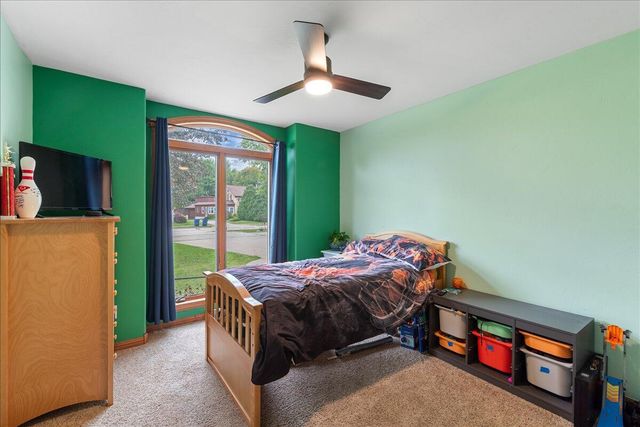 336 Kettle Moraine DRIVE N, Slinger, WI 53086