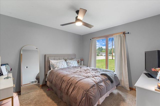 336 Kettle Moraine DRIVE N, Slinger, WI 53086