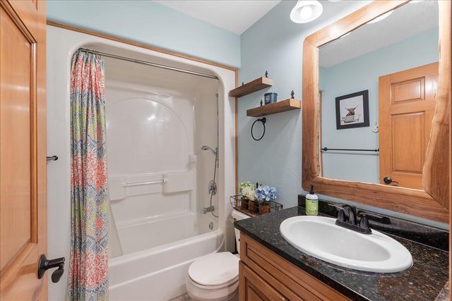 336 Kettle Moraine DRIVE N, Slinger, WI 53086