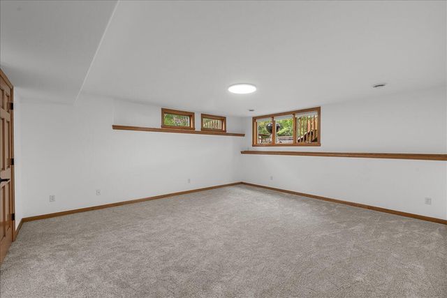336 Kettle Moraine DRIVE N, Slinger, WI 53086