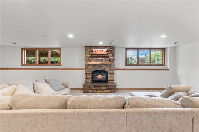336 Kettle Moraine DRIVE N, Slinger, WI 53086