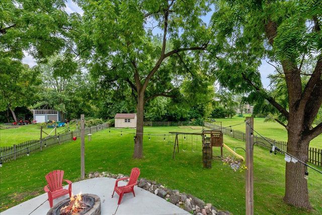 336 Kettle Moraine DRIVE N, Slinger, WI 53086