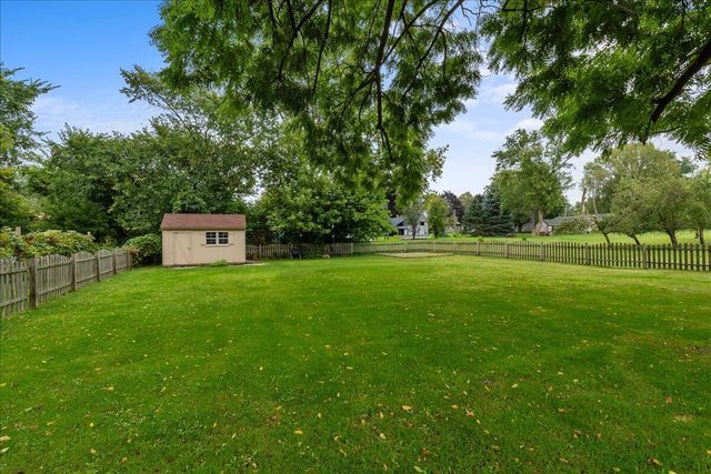 336 Kettle Moraine DRIVE N, Slinger, WI 53086