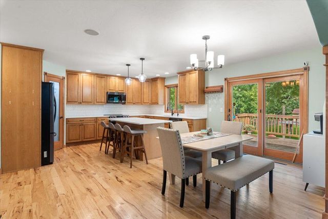 336 Kettle Moraine DRIVE N, Slinger, WI 53086