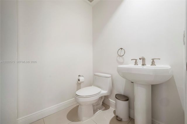 901 Brickell Key Blvd 609, Miami, FL 33131