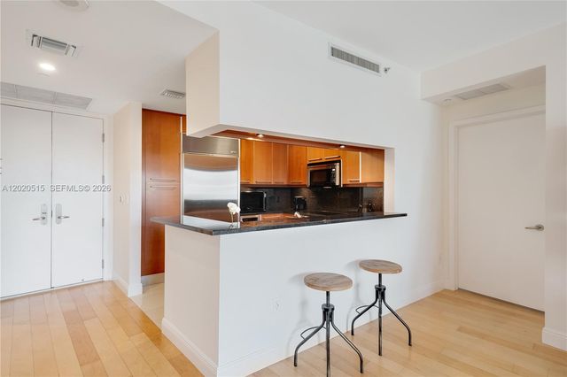 901 Brickell Key Blvd 609, Miami, FL 33131