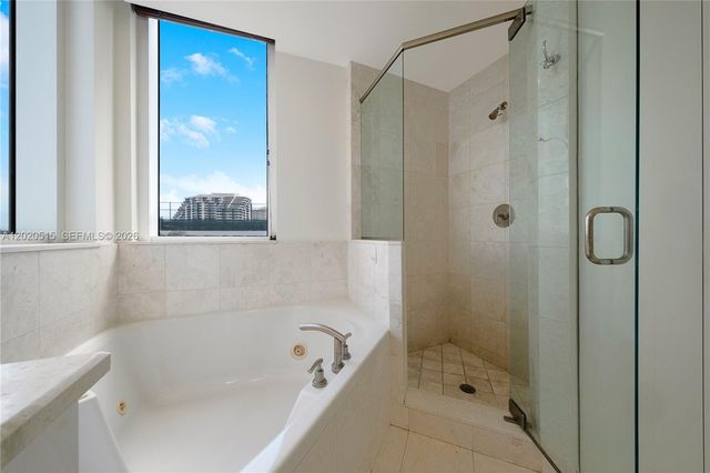 901 Brickell Key Blvd 609, Miami, FL 33131