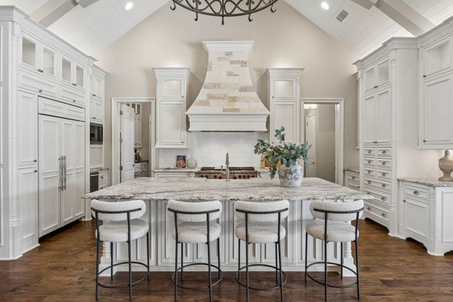 2106 Falcon Pass, Westlake, TX 76262