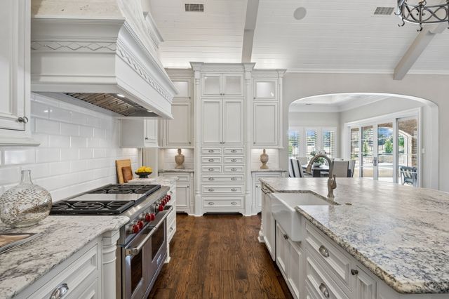 2106 Falcon Pass, Westlake, TX 76262