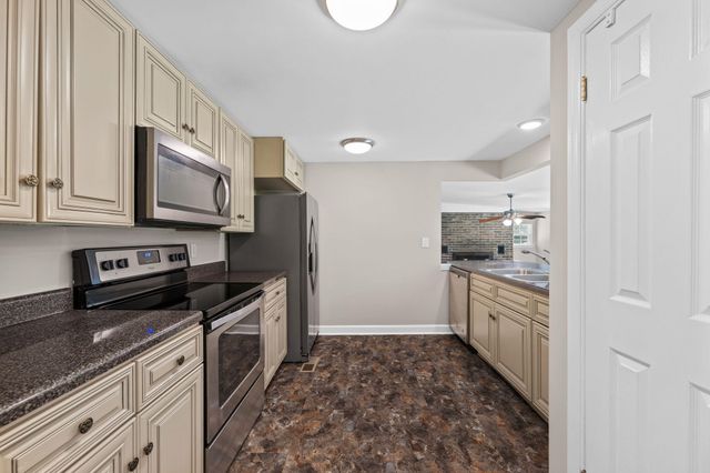 813 Foster Mill Drive, Lafayette, GA 30728