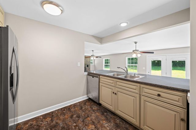 813 Foster Mill Drive, Lafayette, GA 30728