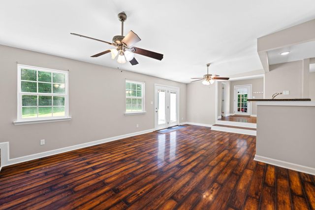 813 Foster Mill Drive, Lafayette, GA 30728