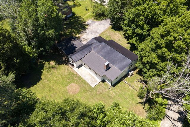 813 Foster Mill Drive, Lafayette, GA 30728