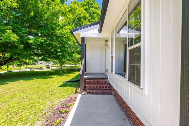 813 Foster Mill Drive, Lafayette, GA 30728