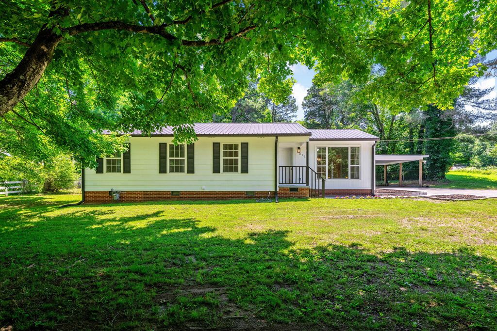 813 Foster Mill Drive, Lafayette, GA 30728