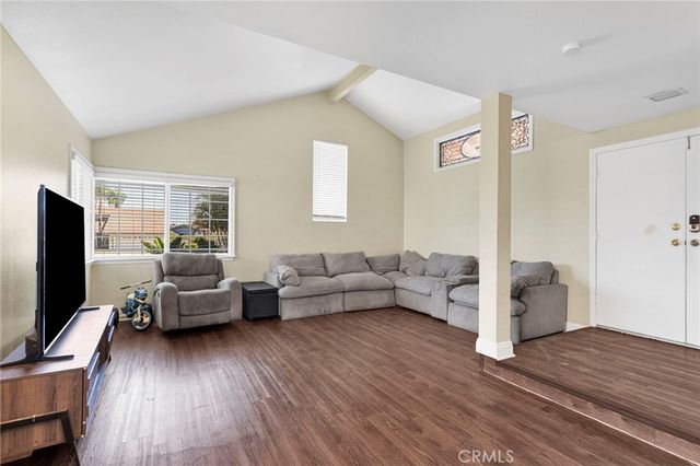 1087 Baseline Road, La Verne, CA 91750