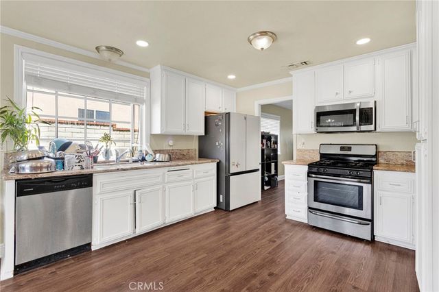 1087 Baseline Road, La Verne, CA 91750