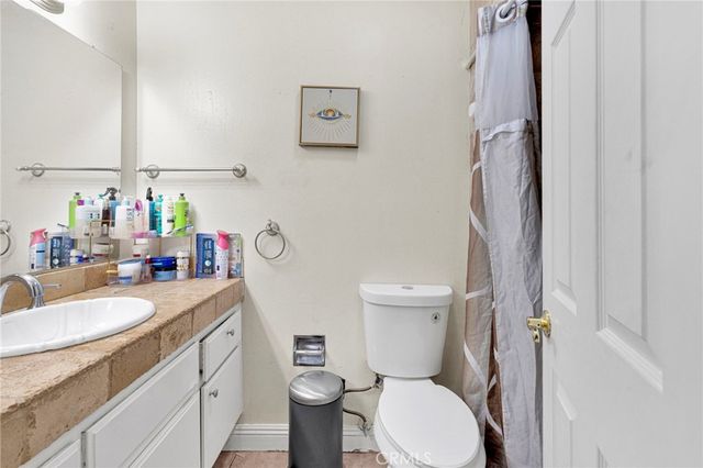 1087 Baseline Road, La Verne, CA 91750