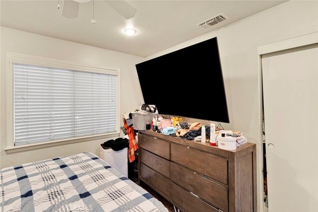 1087 Baseline Road, La Verne, CA 91750