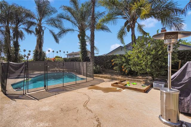 1087 Baseline Road, La Verne, CA 91750
