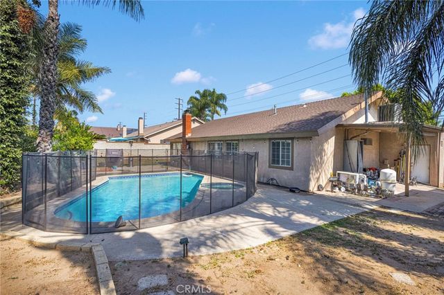 1087 Baseline Road, La Verne, CA 91750