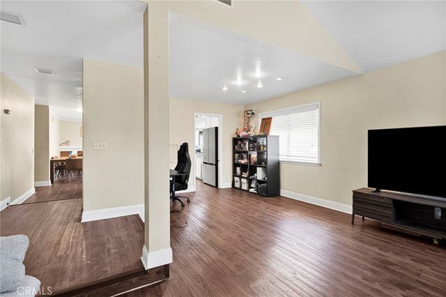 1087 Baseline Road, La Verne, CA 91750