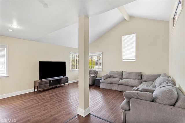 1087 Baseline Road, La Verne, CA 91750