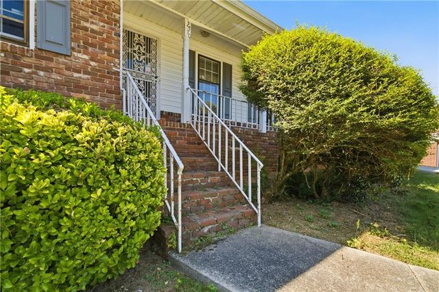 2710 Tanglewood Trail, Atlanta, GA 30344