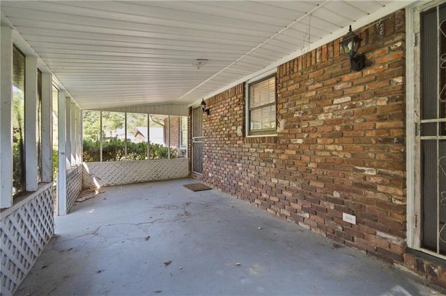 2710 Tanglewood Trail, Atlanta, GA 30344