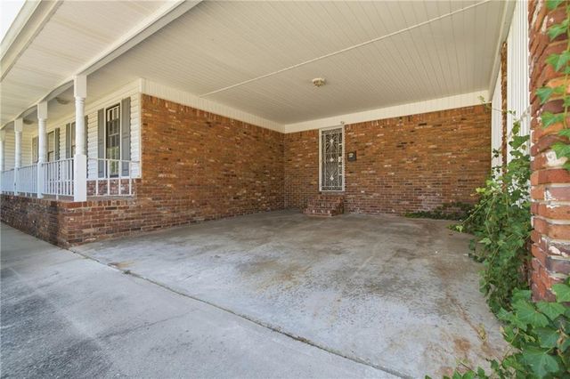 2710 Tanglewood Trail, Atlanta, GA 30344