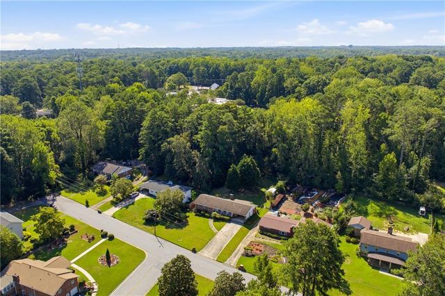 2710 Tanglewood Trail, Atlanta, GA 30344