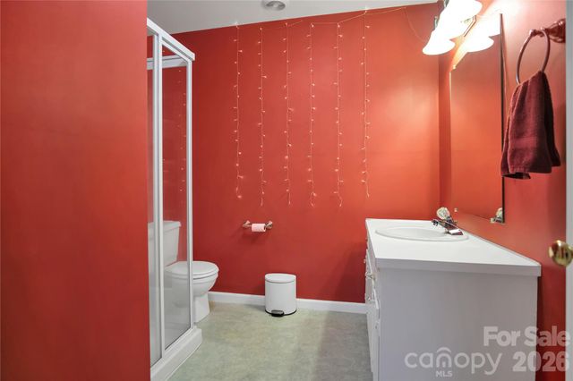 120 Oak Point Drive, Cherryville, NC 28021