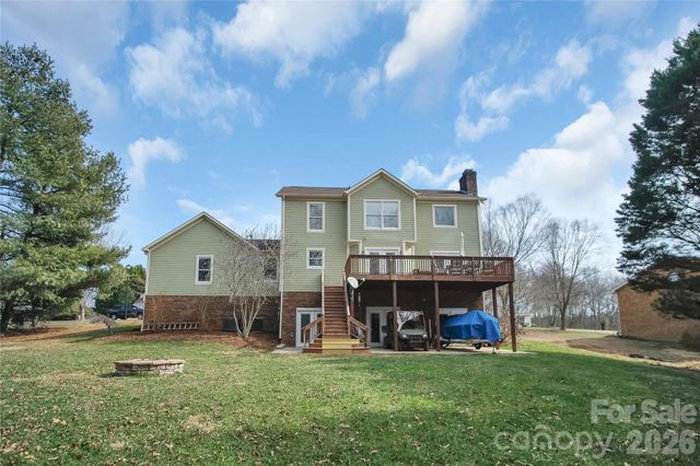 120 Oak Point Drive, Cherryville, NC 28021