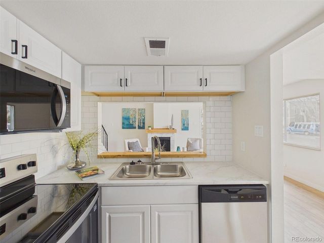 6650 E Arizona Ave 138, Denver, CO 80224