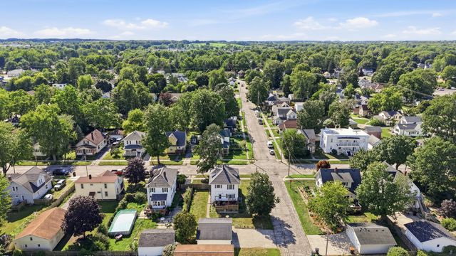 138 S Union Street, Sparta, MI 49345