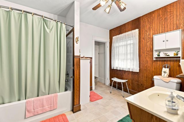 138 S Union Street, Sparta, MI 49345
