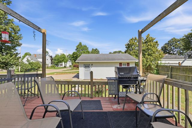 138 S Union Street, Sparta, MI 49345