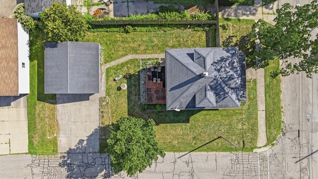 138 S Union Street, Sparta, MI 49345