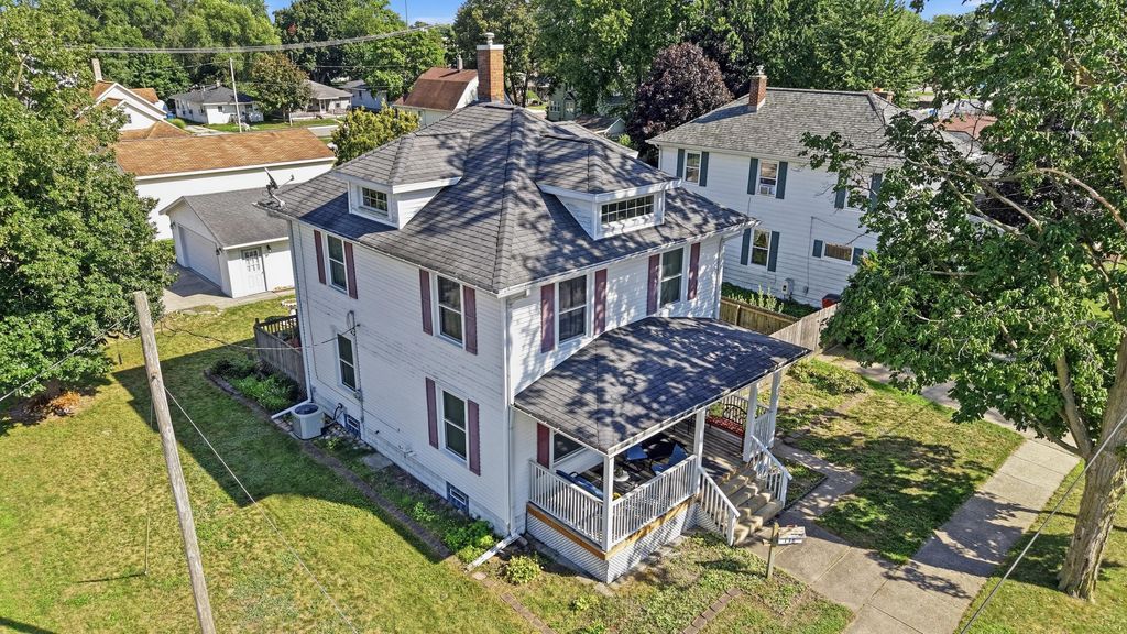 138 S Union Street, Sparta, MI 49345