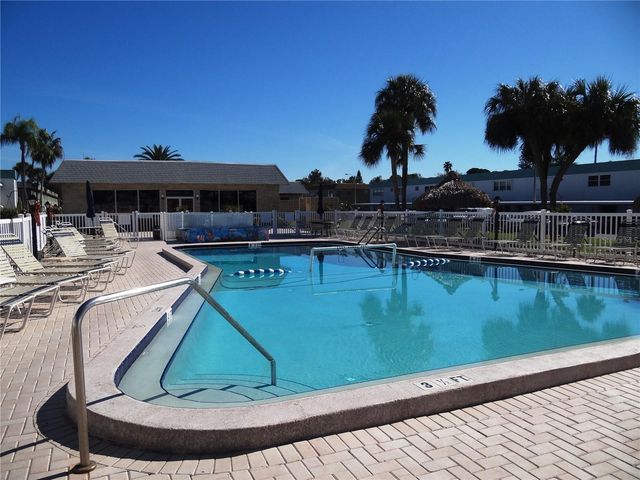 5357 81ST STREET N 14, St Petersburg, FL 33709
