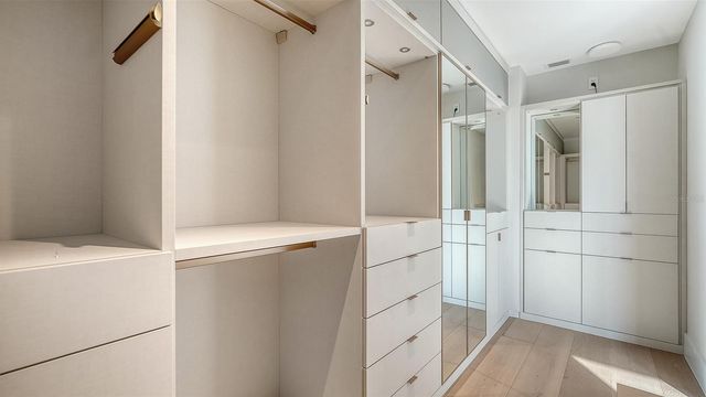 253 GOLDEN GATE POINT 701, Sarasota, FL 34236