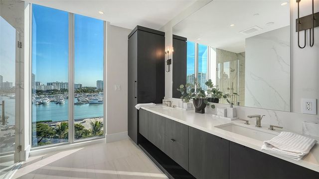 253 GOLDEN GATE POINT 701, Sarasota, FL 34236