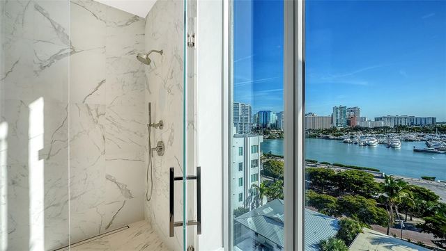 253 GOLDEN GATE POINT 701, Sarasota, FL 34236