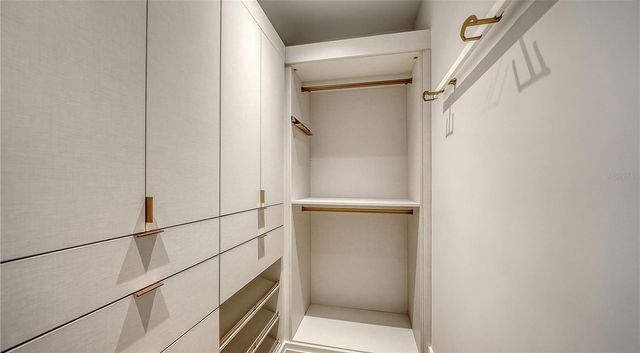 253 GOLDEN GATE POINT 701, Sarasota, FL 34236