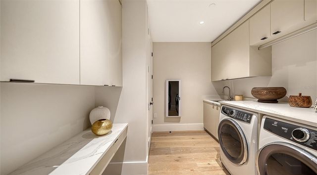 253 GOLDEN GATE POINT 701, Sarasota, FL 34236