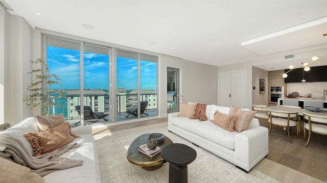 253 GOLDEN GATE POINT 701, Sarasota, FL 34236