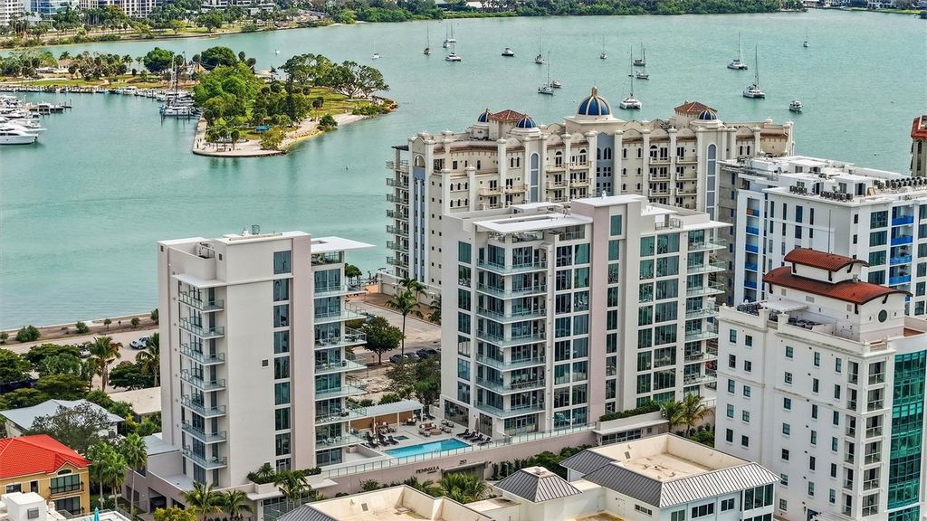 253 GOLDEN GATE POINT 701, Sarasota, FL 34236