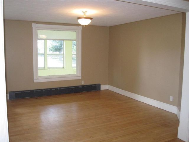230 N Arch Avenue, New Richmond, WI 54017