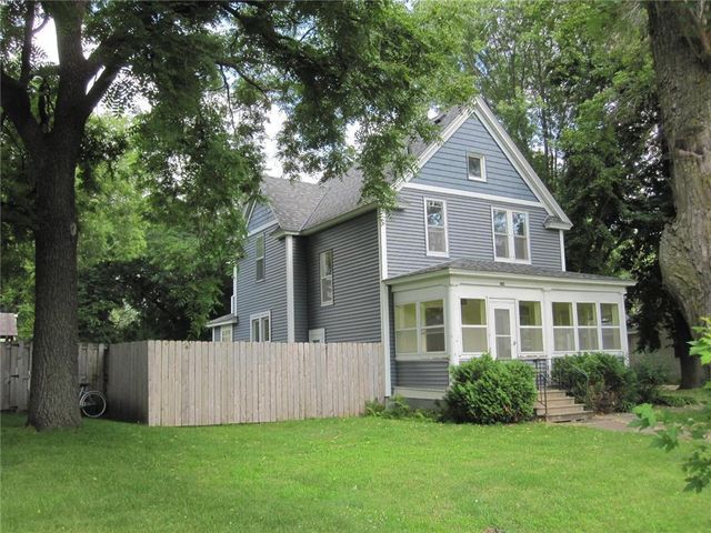 230 N Arch Avenue, New Richmond, WI 54017