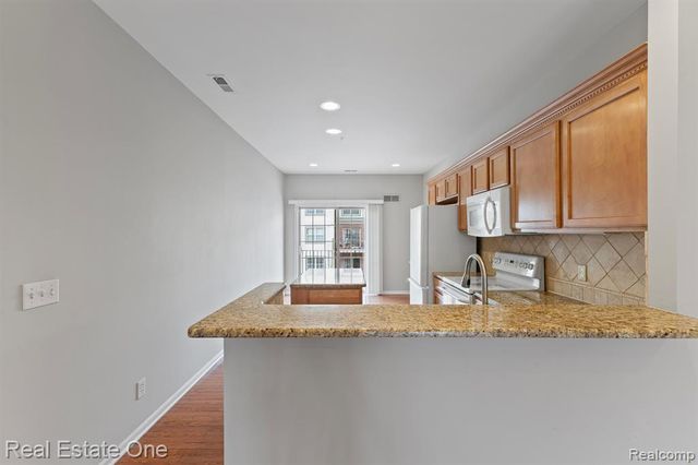 3091 Camden Drive, Troy, MI 48084